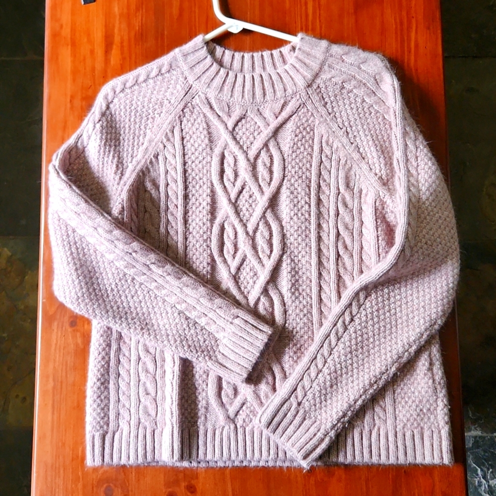A&F chunky knit sweater